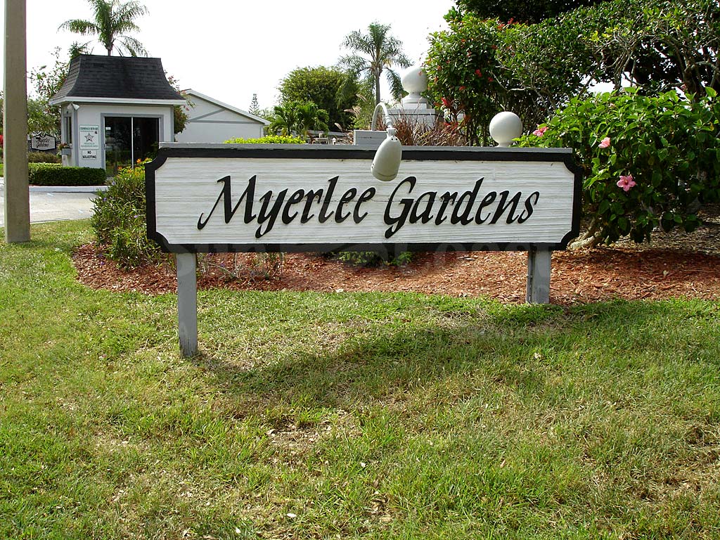 Myerlee Gardens Signage